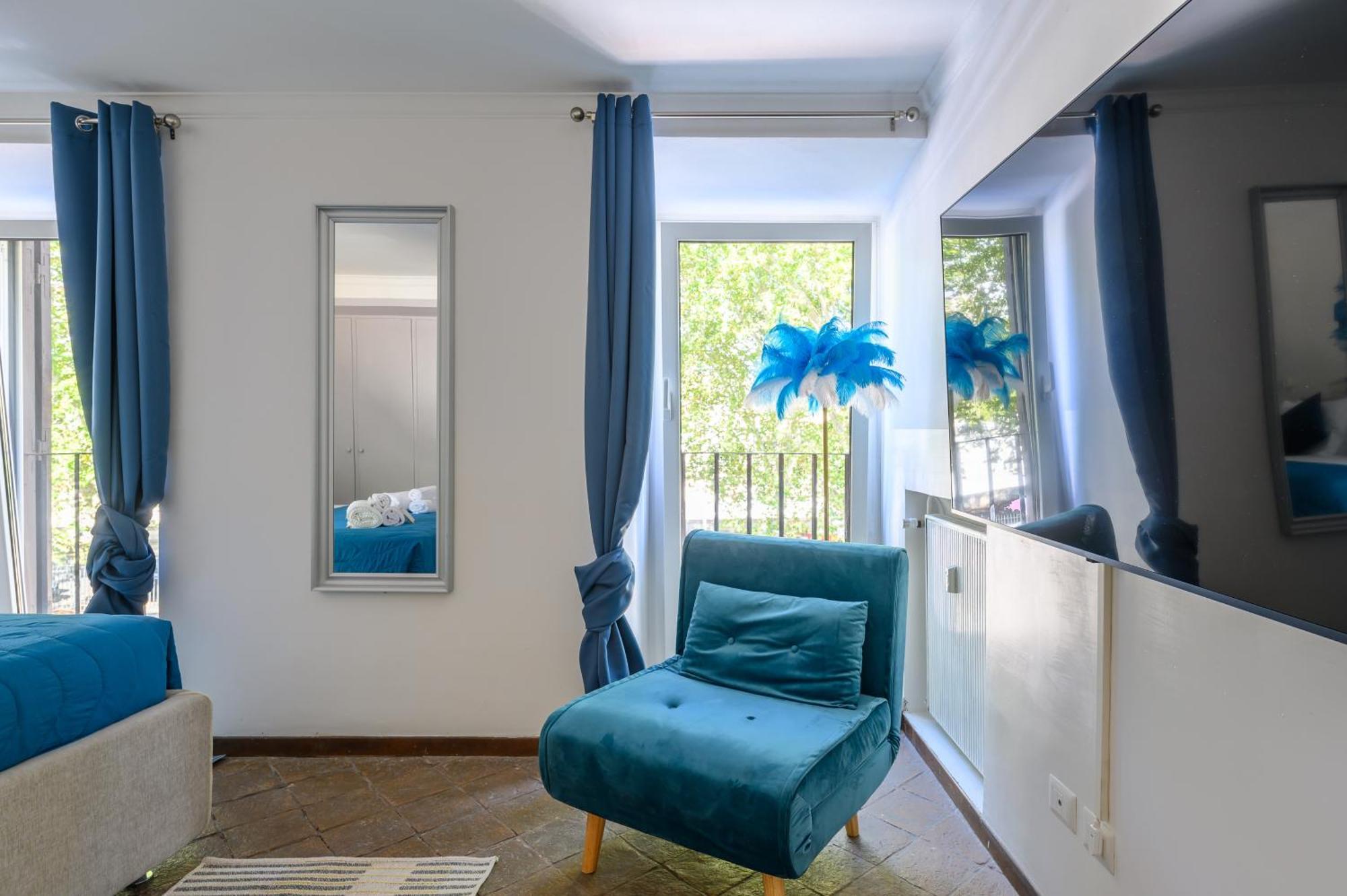 Historic Center - Navona Luxe Haven - Elevator, Soundproof & Netflix Apartment *